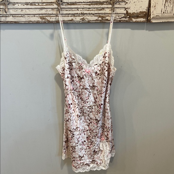 Victoria's Secret Other - Victoria's Secret Pink Floral Lace Chemise‎ Size Small